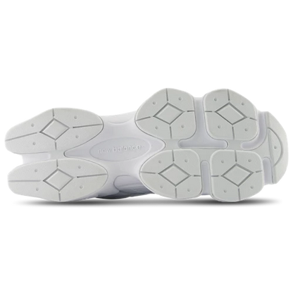 9060 Total White