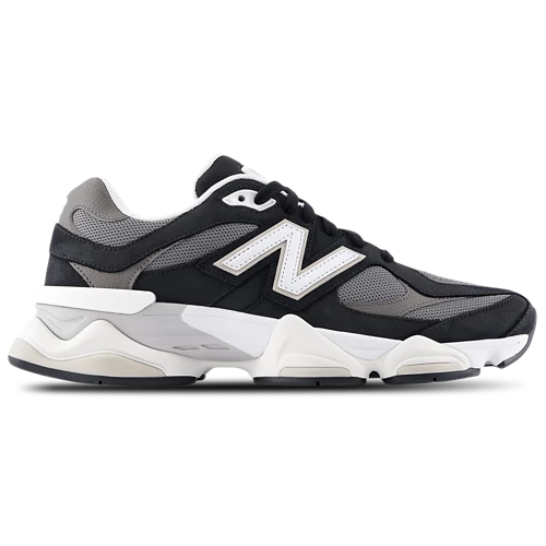 9060 Black and White