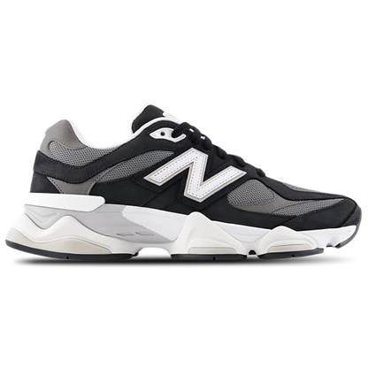 9060 Black and White