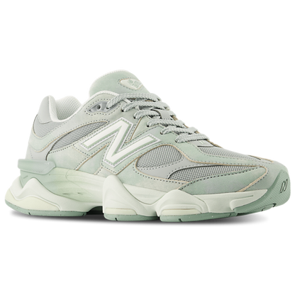 9060 Light Green