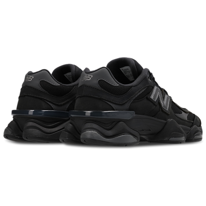 9060 Total Black