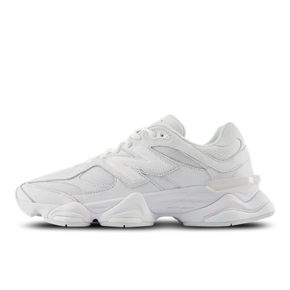 9060 Total White
