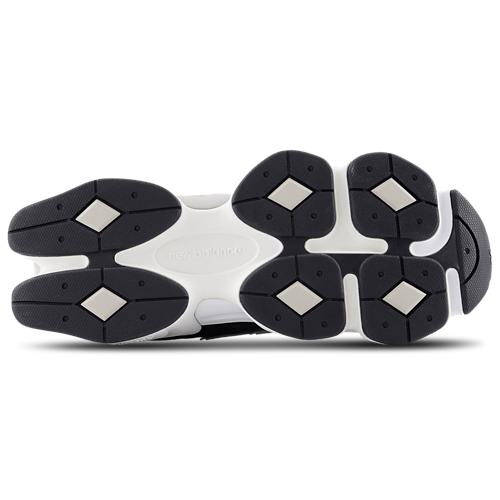 9060 Black and White