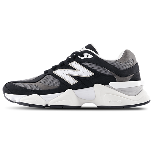 9060 Black and White