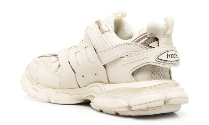 Lace-up low-top track sneakers