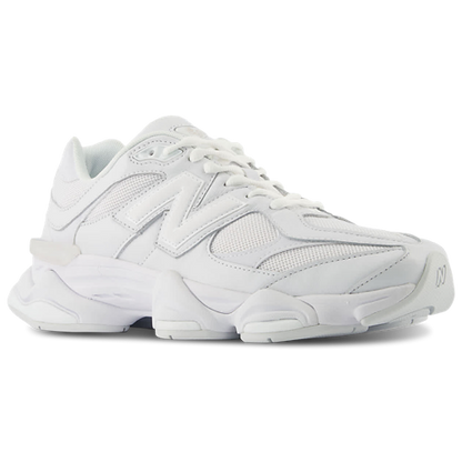 9060 Total White